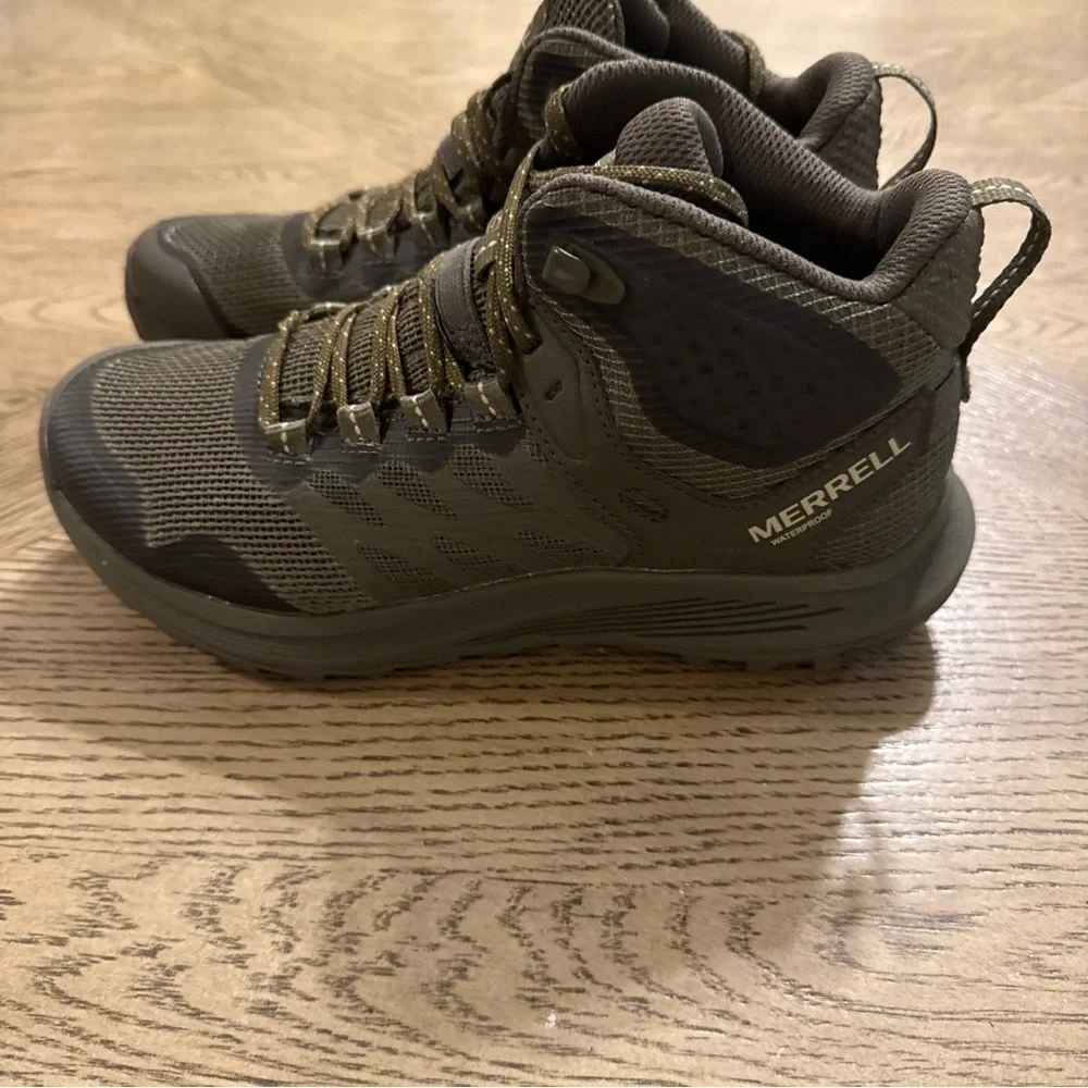 Merrell work men